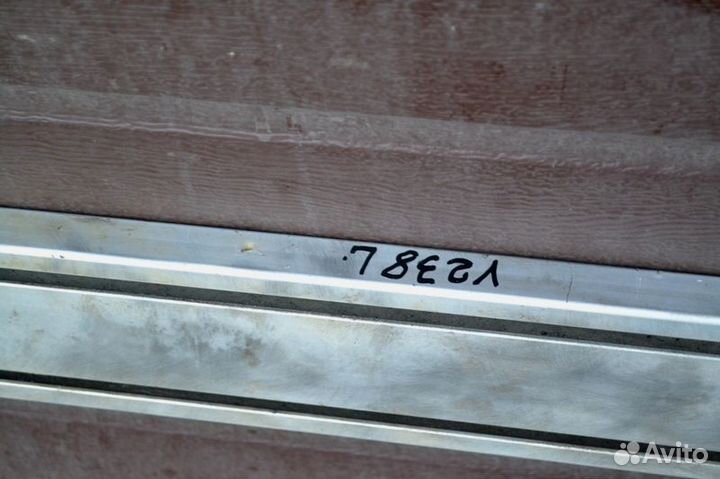 Боковой спойлер по раме, левый volvo FH (01.12)