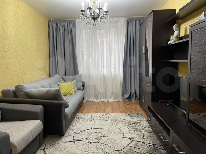 3-к. квартира, 74 м², 4/10 эт.