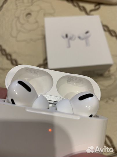Apple airpods pro