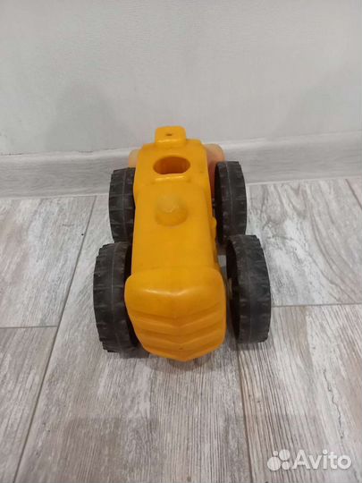 Игрушка трактор СССР
