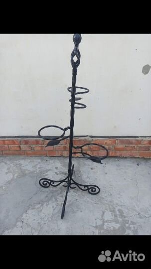 Кованная подставка для цветов