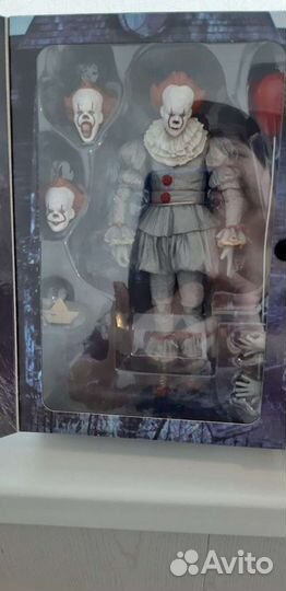 Фигурки клоун пеннивайз и кукла чаки