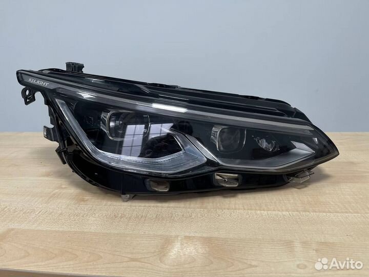 Volkswagen Golf 8 фара правая full led 060