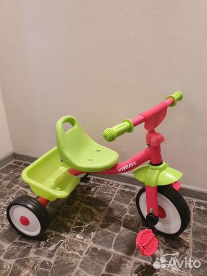 Трехколесный велосипед