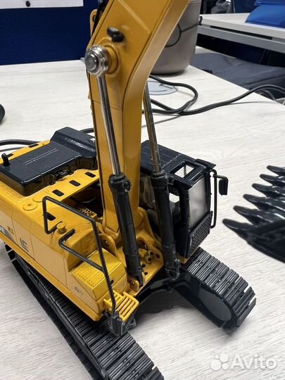 Модель экскаватора