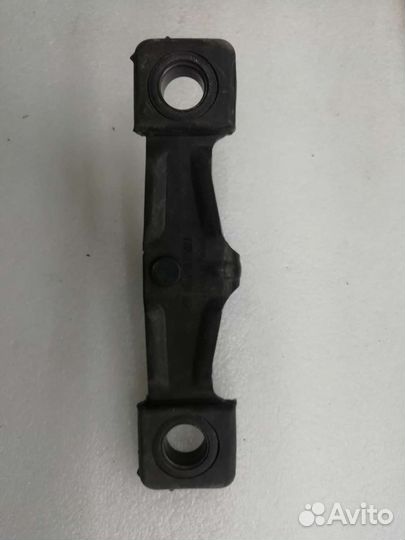 Ответная часть замка багажника Volkswagen Tiguan 2