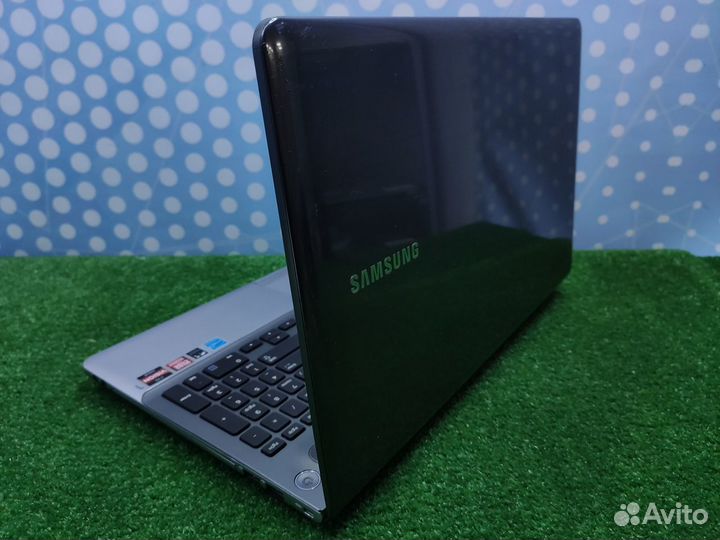 Ноутбук Samsung NP355V5C