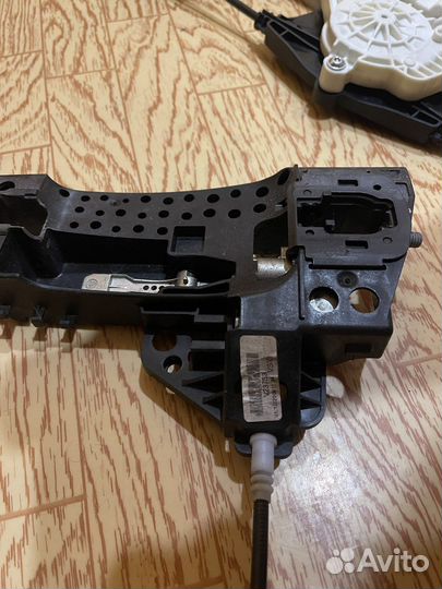 Стеклоподьемник задний audi A4B8