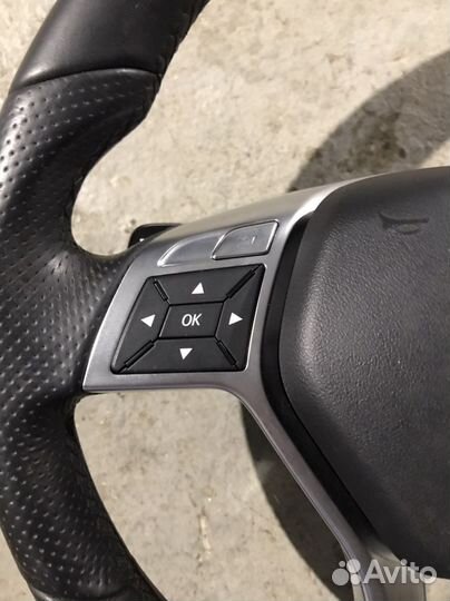 Руль с мультимедией Mercedes-Benz W204 рестайлинг