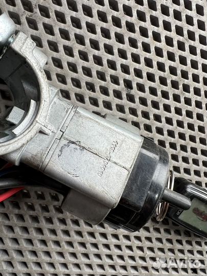 Замок зажигания Ваз Лада Приора хэтчбек 21126 2010