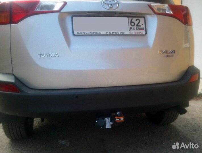 Фаркоп на Тойота Рав 4