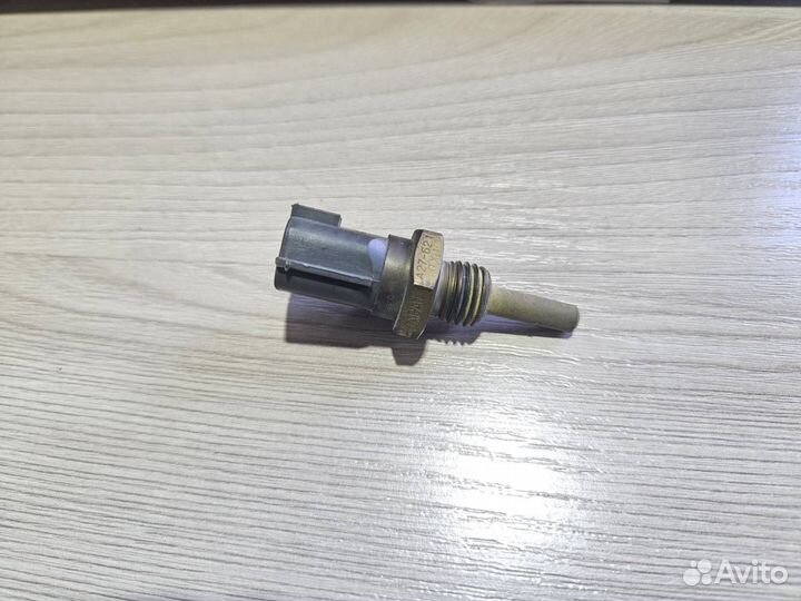 Датчик температуры охлаждающей жидкости Nissan