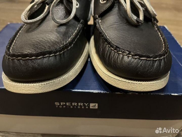 Топсайдеры sperry