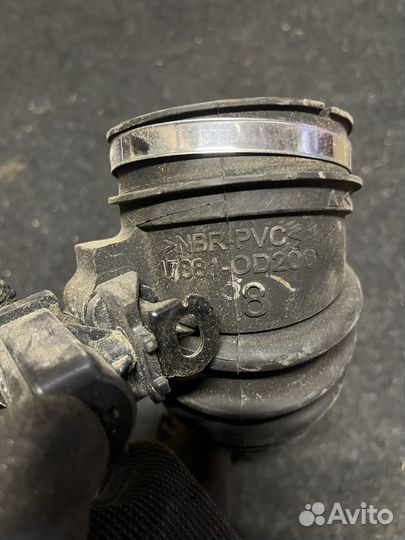 Патрубок воздушного фильтра Toyota Avensis 250