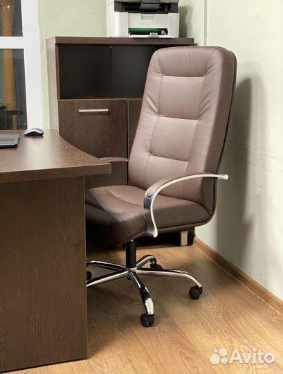 Офисное кресло от производителя