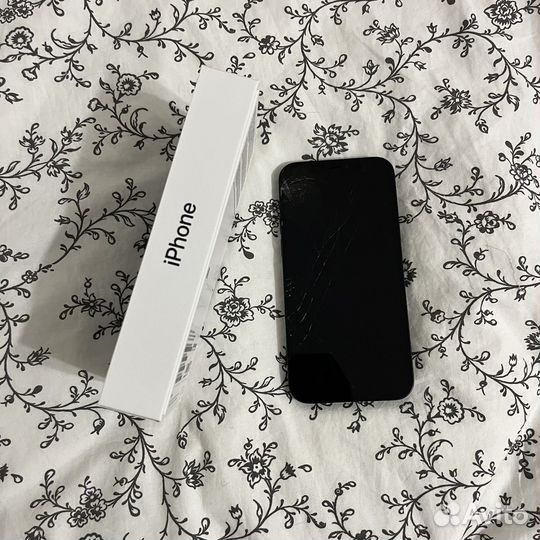 iPhone 12, 64 ГБ