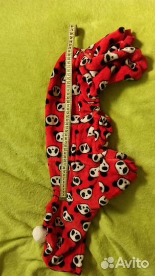 Комбинезон, носочки и кепка для собаки