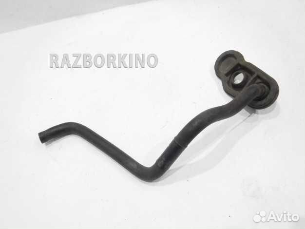 Патрубок системы охлаждения Mercedes W124 E