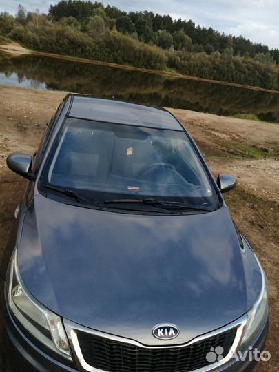 Kia Rio 1.4 МТ, 2011, битый, 207 000 км