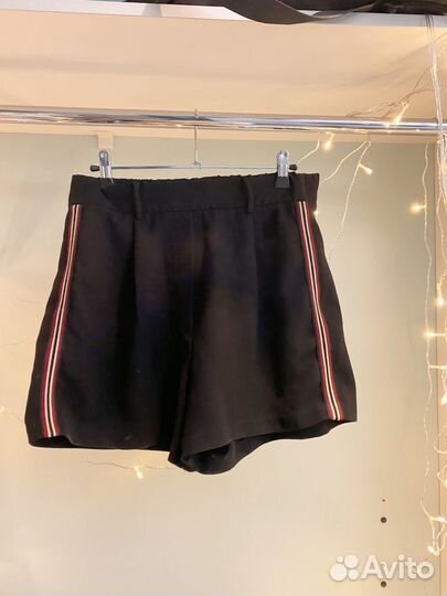 Чиловые шорты bershka