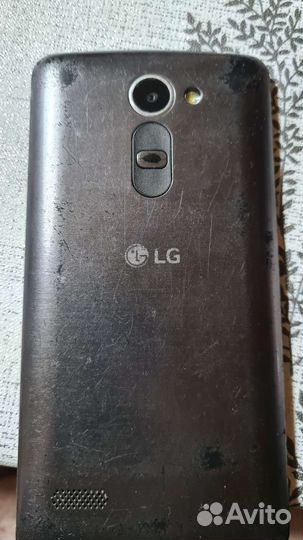 Телефон LG
