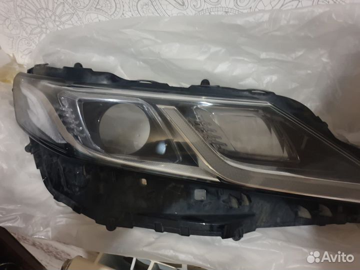 Стекло фары правое toyota camry 70