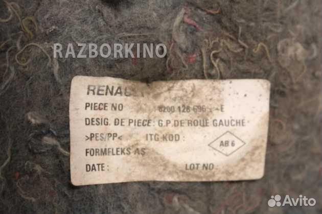 Обшивка багажника Рено