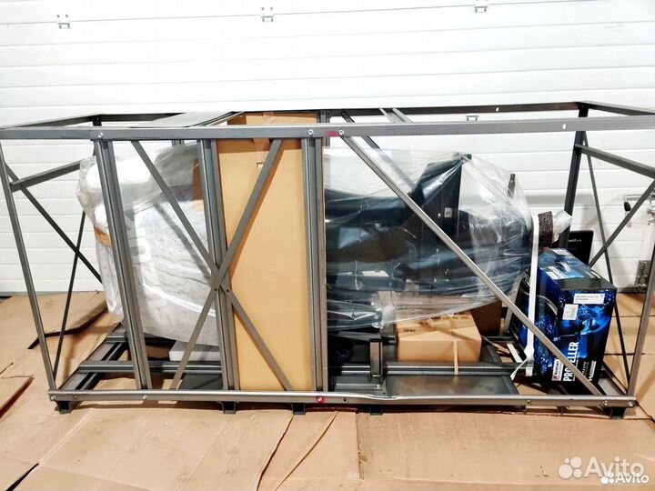 Мотор лодочный Suzuki DF200APX черный