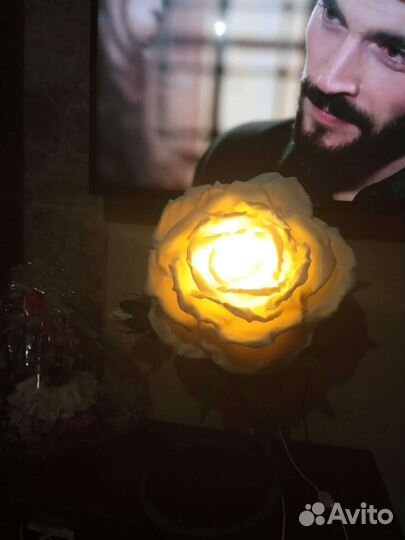 Цветы из изолона, светильники