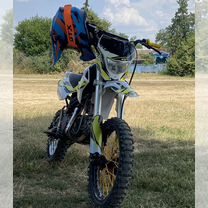 Kayo YX150EM rolling moto