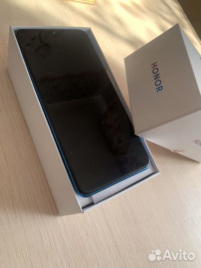 Телефон honor 20 lite