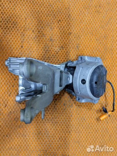 Подушка двигателя левая Audi Q5 I 8R cdnc 2011