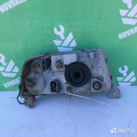 Фара левая Сузуки Гранд Витара