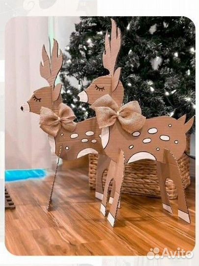 Праздничные новогодние олени