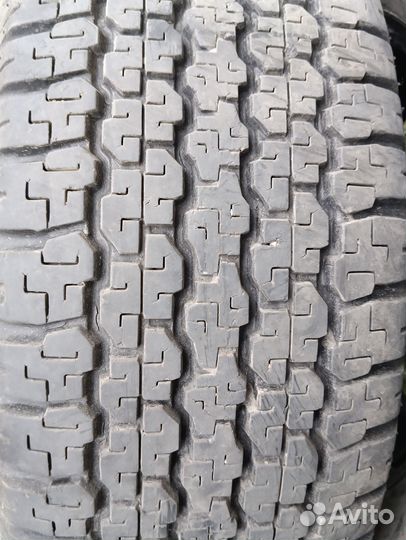 Bridgestone Dueler H/T D689 225/80 R15