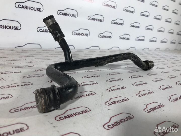 Патрубок охлаждения Volkswagen Passat B5 1.6 AHL