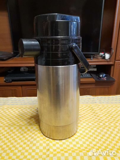 Термос 3 литра. В резерве