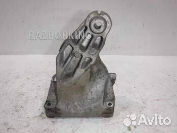 Кронштейн двигателя A6512231304