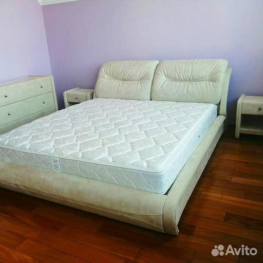 Обивка кровати на дому (и другой мебели)