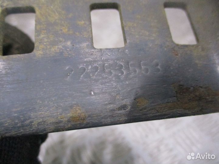 Кронштейн Volvo 22253553