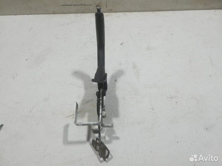 Рычаг стояночного тормоза Hyundai Solaris 1