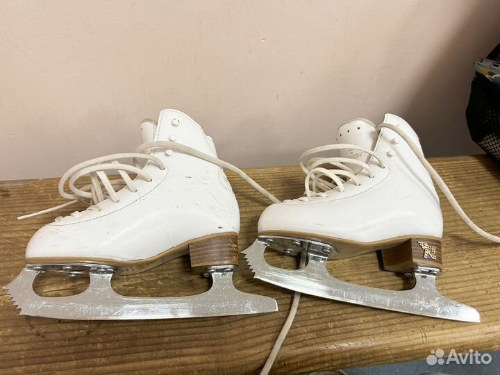 Фигурные коньки risport