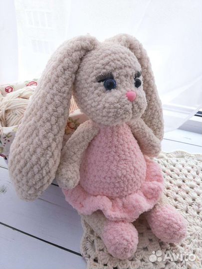 Игрушка вязаная Заяц 30 см