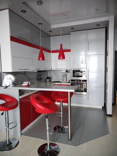 2-к. квартира, 81 м², 12/17 эт.
