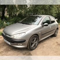 Peugeot 206 1.4 AT, 2004, 160 300 км, с пробегом, цена 315 000 руб.