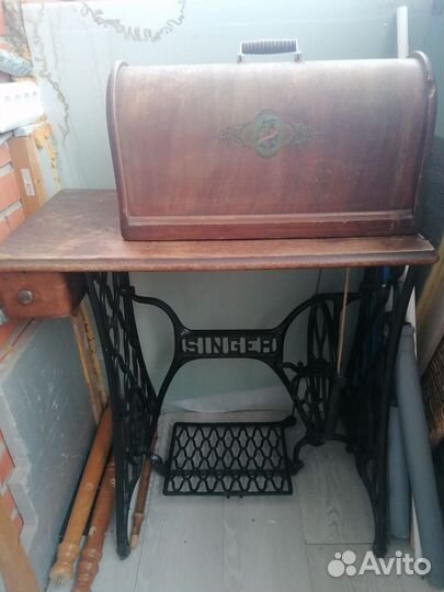 Швейная машина Singer