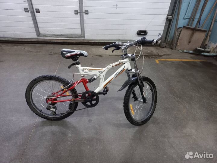 Велосипед горный подростковый