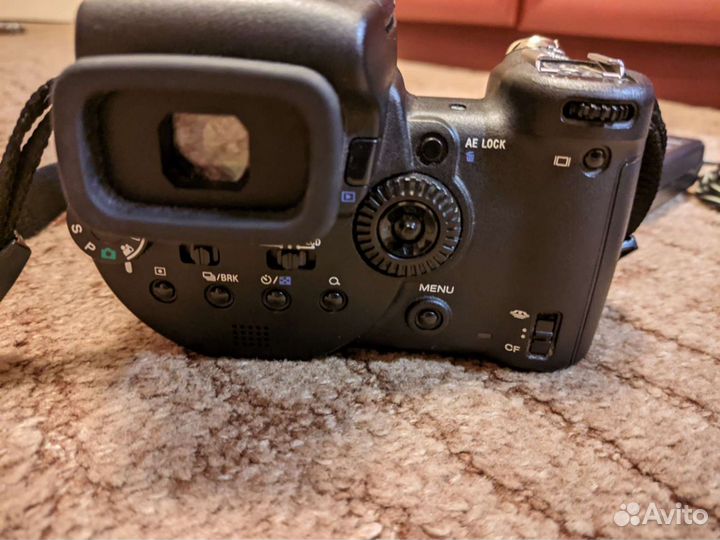 Фотоаппарат Sony Cyber-shot DSC-R1