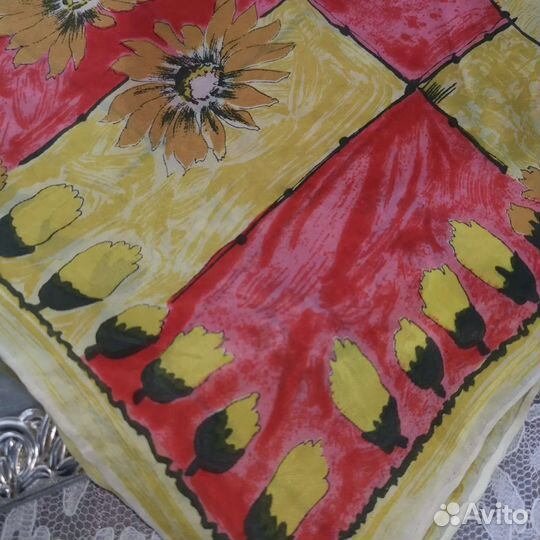Винтажный шёлковый платок