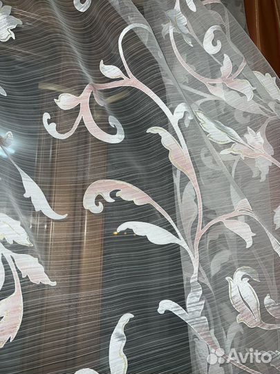 Тюль прозрачный с цветами и основные шторы